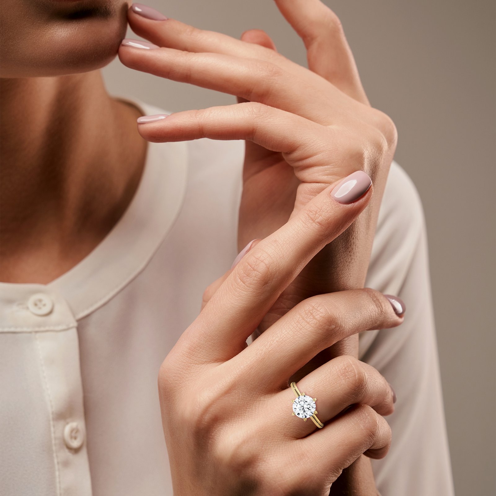 OVAL ROUND RING